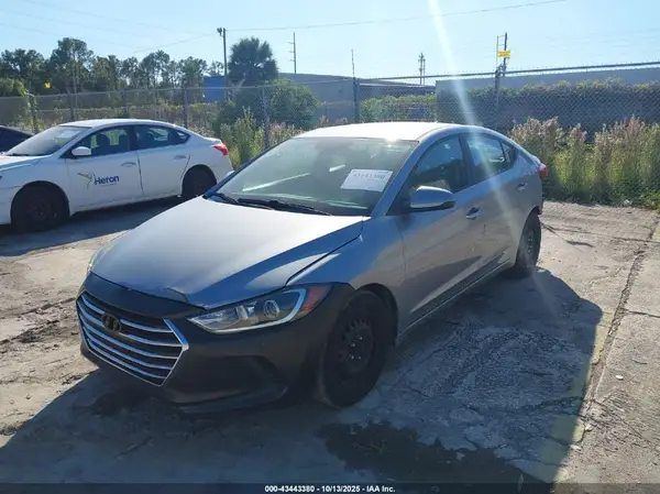 5NPD74LF4HH140751 2017 HYUNDAI ELANTRA - Image 2