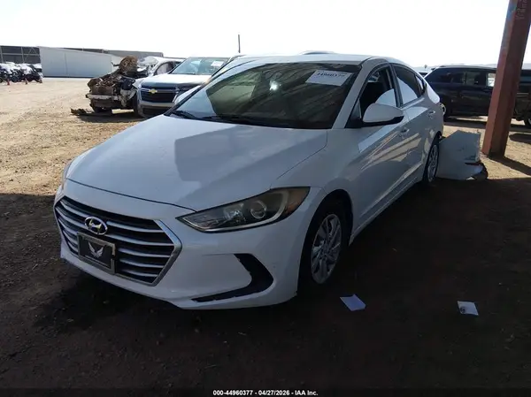 5NPD74LF4HH145450 2017 HYUNDAI ELANTRA - Image 2