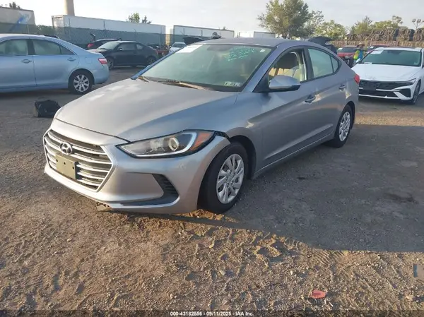 5NPD74LF4HH150194 2017 HYUNDAI ELANTRA - Image 2