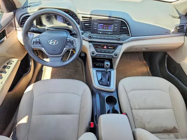 5NPD74LF4HH151622 2017 HYUNDAI ELANTRA - Image 8