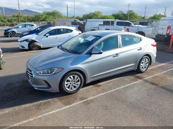 5NPD74LF4HH152592 2017 HYUNDAI ELANTRA - Image 2