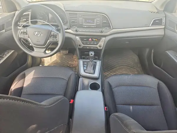 5NPD74LF4HH158828 2017 HYUNDAI ELANTRA - Image 8