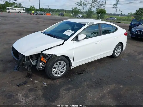 5NPD74LF4HH162264 2017 HYUNDAI ELANTRA - Image 2