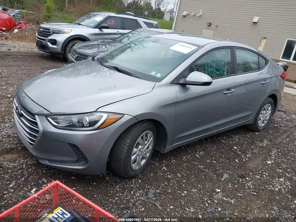 5NPD74LF4HH163074 2017 HYUNDAI ELANTRA - Image 2