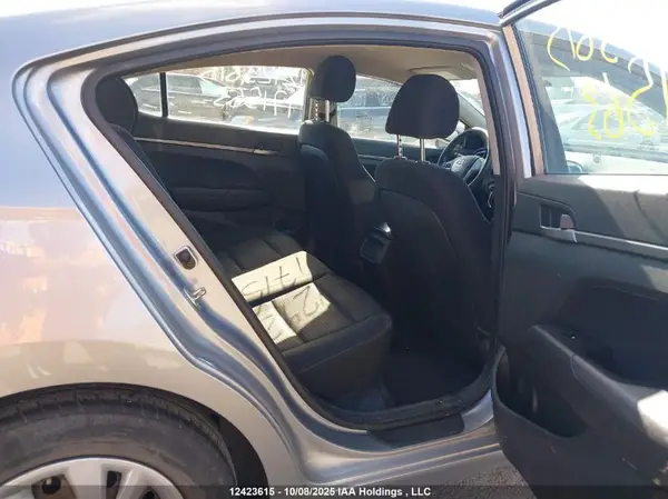 5NPD74LF4HH171563 2017 HYUNDAI ELANTRA - Image 8