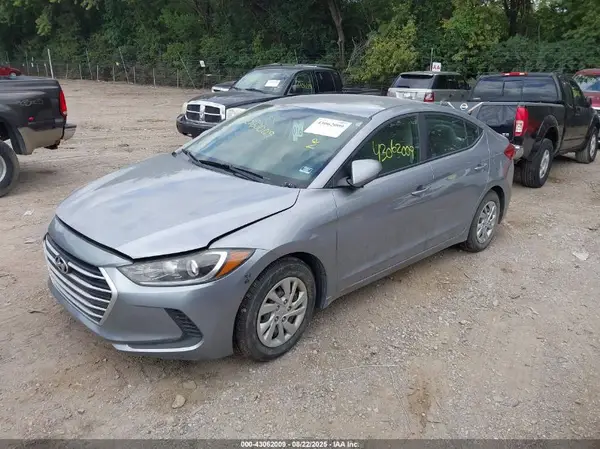 5NPD74LF4HH174656 2017 HYUNDAI ELANTRA - Image 2