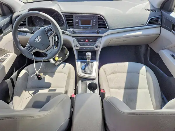 5NPD74LF4HH175919 2017 HYUNDAI ELANTRA - Image 8