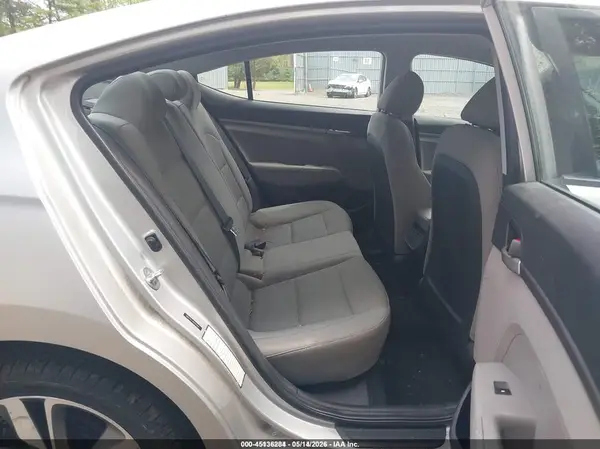 5NPD74LF4HH181669 2017 HYUNDAI ELANTRA - Image 8