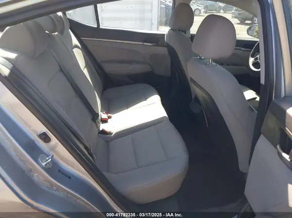 5NPD74LF4HH182871 2017 HYUNDAI ELANTRA - Image 8