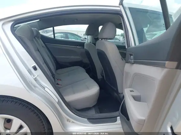 5NPD74LF4HH182918 2017 HYUNDAI ELANTRA - Image 8