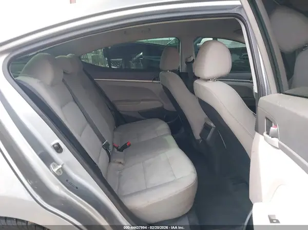 5NPD74LF4HH183020 2017 HYUNDAI ELANTRA - Image 8