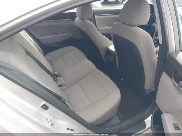 5NPD74LF4HH186533 2017 HYUNDAI ELANTRA - Image 8