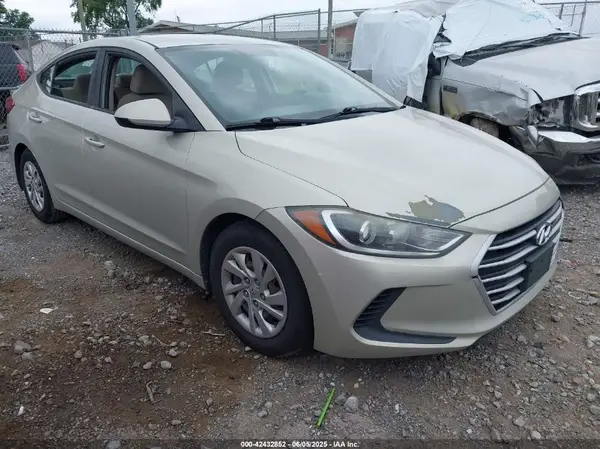 5NPD74LF4HH189111 2017 HYUNDAI ELANTRA - Image 1