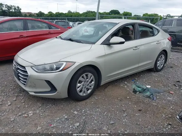 5NPD74LF4HH189111 2017 HYUNDAI ELANTRA - Image 2