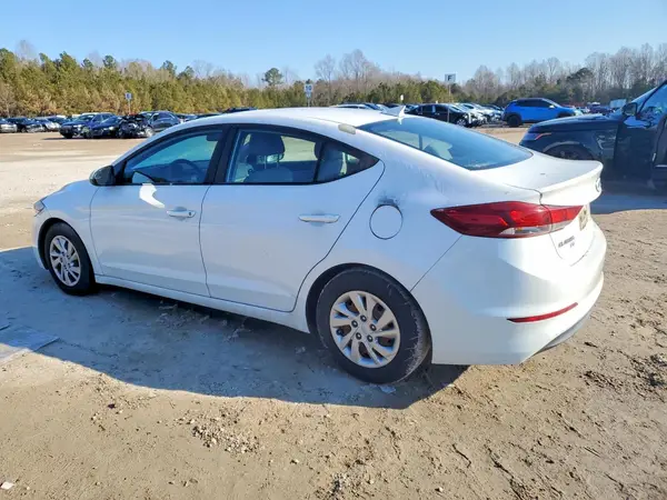 5NPD74LF4HH189562 2017 HYUNDAI ELANTRA - Image 2