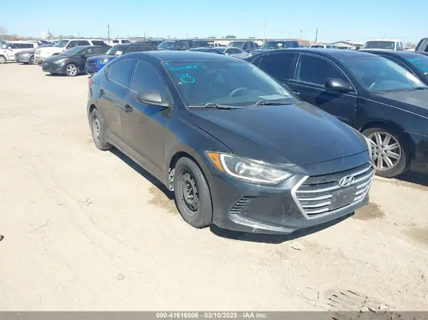 5NPD74LF4HH192252 2017 HYUNDAI ELANTRA - Image 1