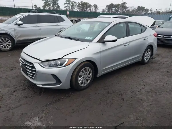 5NPD74LF4HH193921 2017 HYUNDAI ELANTRA - Image 2
