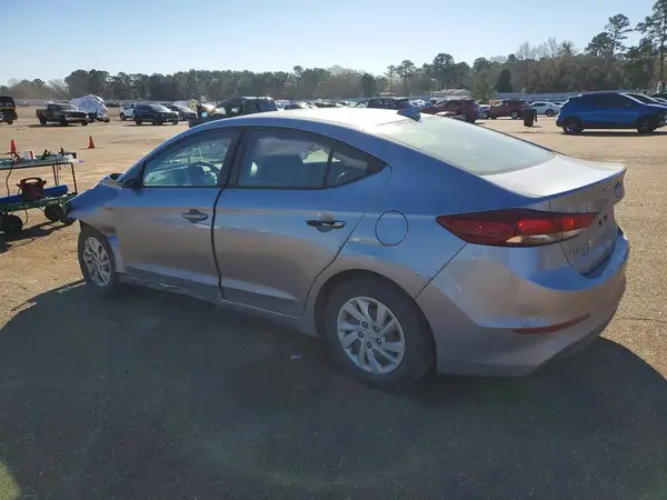 5NPD74LF4HH194082 2017 HYUNDAI ELANTRA - Image 2