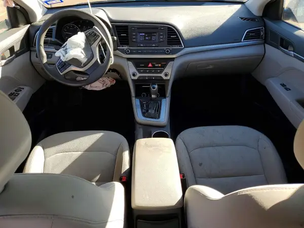 5NPD74LF4HH194082 2017 HYUNDAI ELANTRA - Image 8