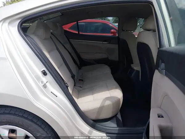 5NPD74LF4HH202682 2017 HYUNDAI ELANTRA - Image 8