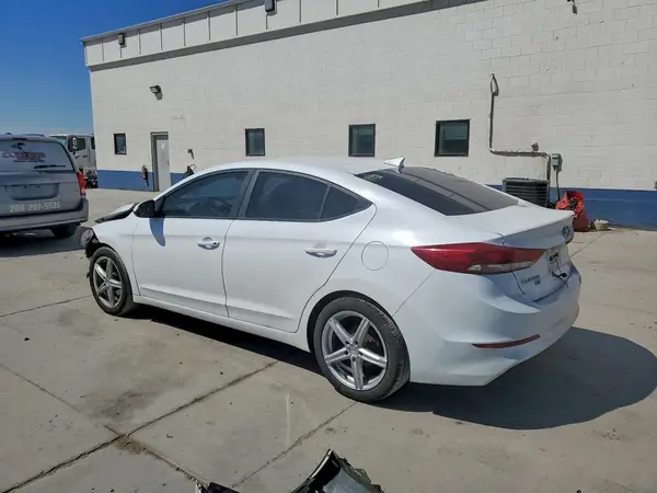 5NPD74LF4HH204304 2017 HYUNDAI ELANTRA - Image 2
