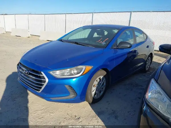 5NPD74LF4HH207638 2017 HYUNDAI ELANTRA - Image 2