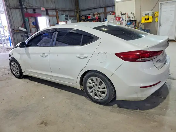 5NPD74LF4HH208451 2017 HYUNDAI ELANTRA - Image 2