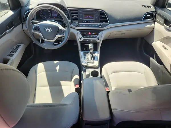 5NPD74LF4HH211771 2017 HYUNDAI ELANTRA - Image 8