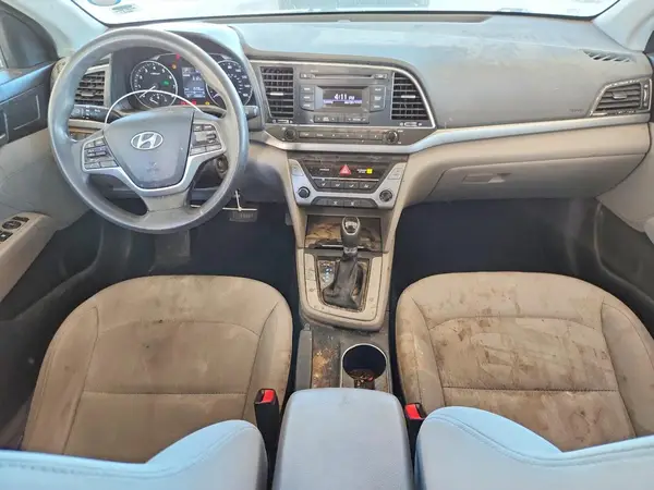 5NPD74LF4JH213333 2018 HYUNDAI ELANTRA - Image 8