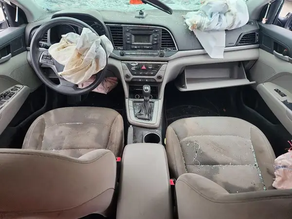 5NPD74LF4JH216426 2018 HYUNDAI ELANTRA - Image 8