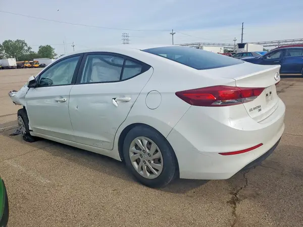 5NPD74LF4JH227815 2018 HYUNDAI ELANTRA - Image 2