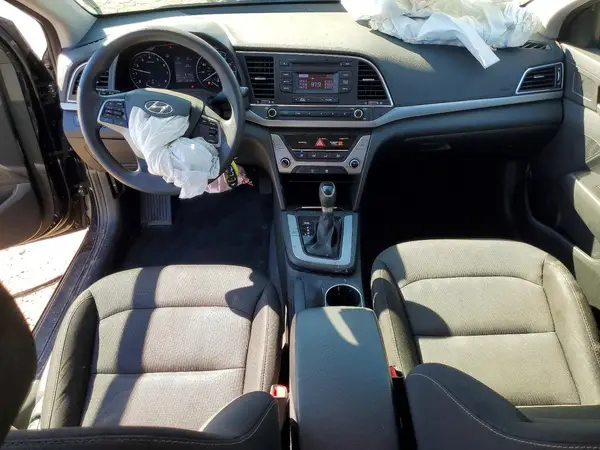 5NPD74LF4JH233744 2018 HYUNDAI ELANTRA - Image 8