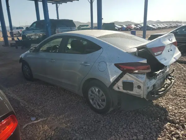 5NPD74LF4JH233825 2018 HYUNDAI ELANTRA - Image 2