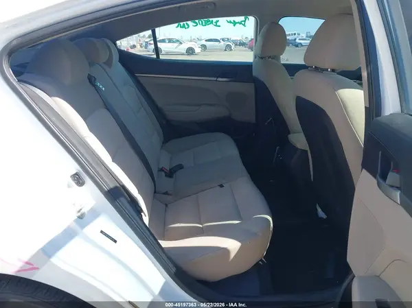 5NPD74LF4JH241178 2018 HYUNDAI ELANTRA - Image 8