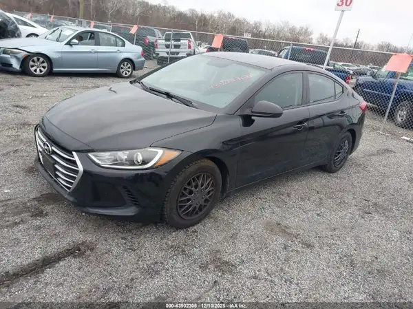 5NPD74LF4JH242797 2018 HYUNDAI ELANTRA - Image 2