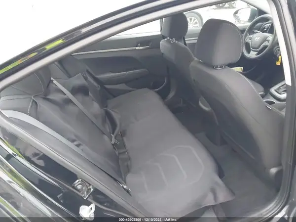 5NPD74LF4JH242797 2018 HYUNDAI ELANTRA - Image 8