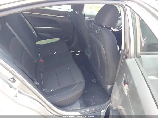 5NPD74LF4JH247322 2018 HYUNDAI ELANTRA - Image 8