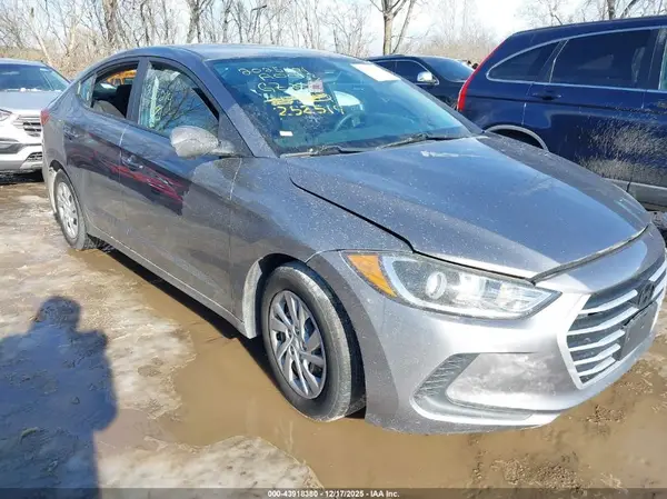 5NPD74LF4JH252519 2018 HYUNDAI ELANTRA - Image 1