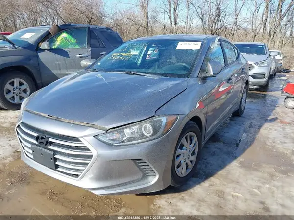 5NPD74LF4JH252519 2018 HYUNDAI ELANTRA - Image 2
