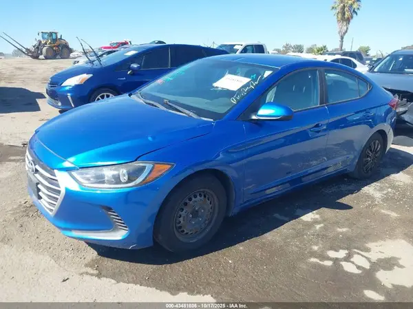 5NPD74LF4JH273838 2018 HYUNDAI ELANTRA - Image 2
