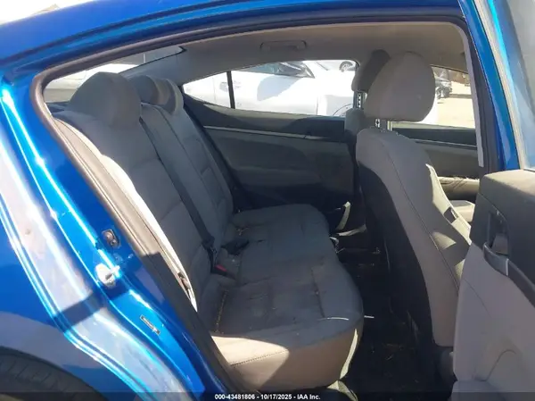 5NPD74LF4JH273838 2018 HYUNDAI ELANTRA - Image 8