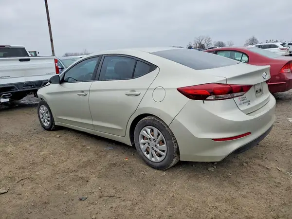 5NPD74LF4JH276979 2018 HYUNDAI ELANTRA - Image 2