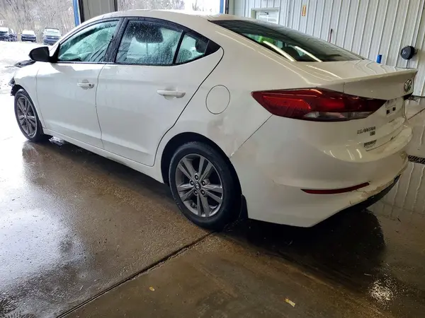 5NPD74LF4JH278800 2018 HYUNDAI ELANTRA - Image 2