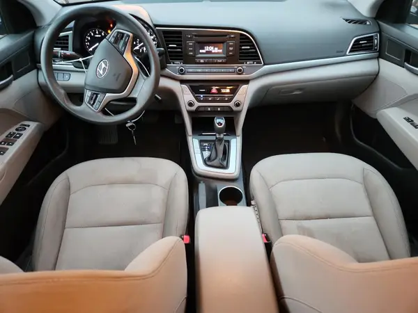 5NPD74LF4JH278893 2018 HYUNDAI ELANTRA - Image 8