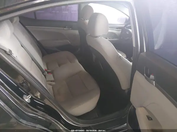 5NPD74LF4JH280272 2018 HYUNDAI ELANTRA - Image 8