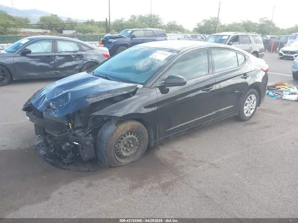 5NPD74LF4JH280305 2018 HYUNDAI ELANTRA - Image 2