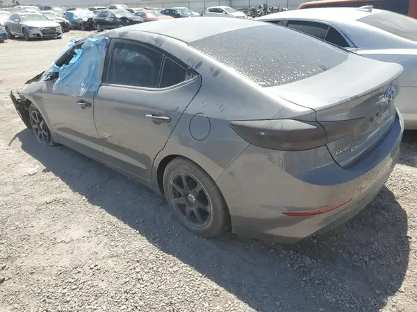 5NPD74LF4JH280403 2018 HYUNDAI ELANTRA - Image 2