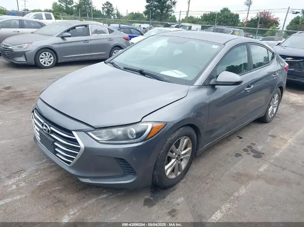 5NPD74LF4JH282460 2018 HYUNDAI ELANTRA - Image 2