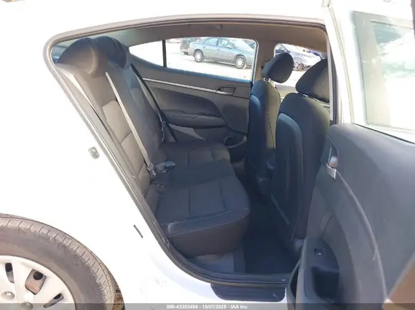 5NPD74LF4JH290784 2018 HYUNDAI ELANTRA - Image 8