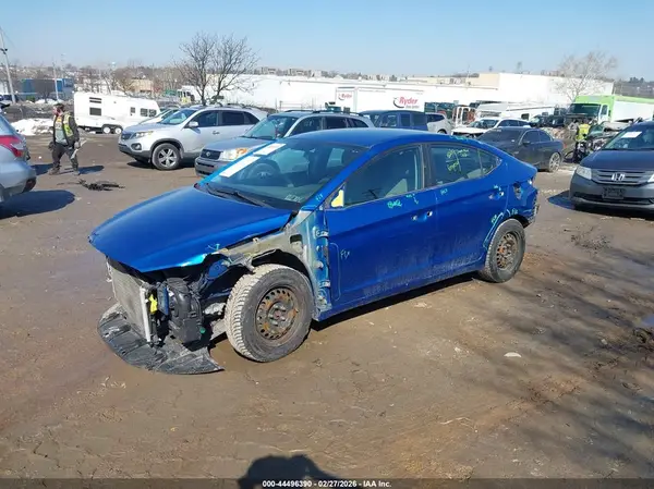 5NPD74LF4JH296262 2018 HYUNDAI ELANTRA - Image 2